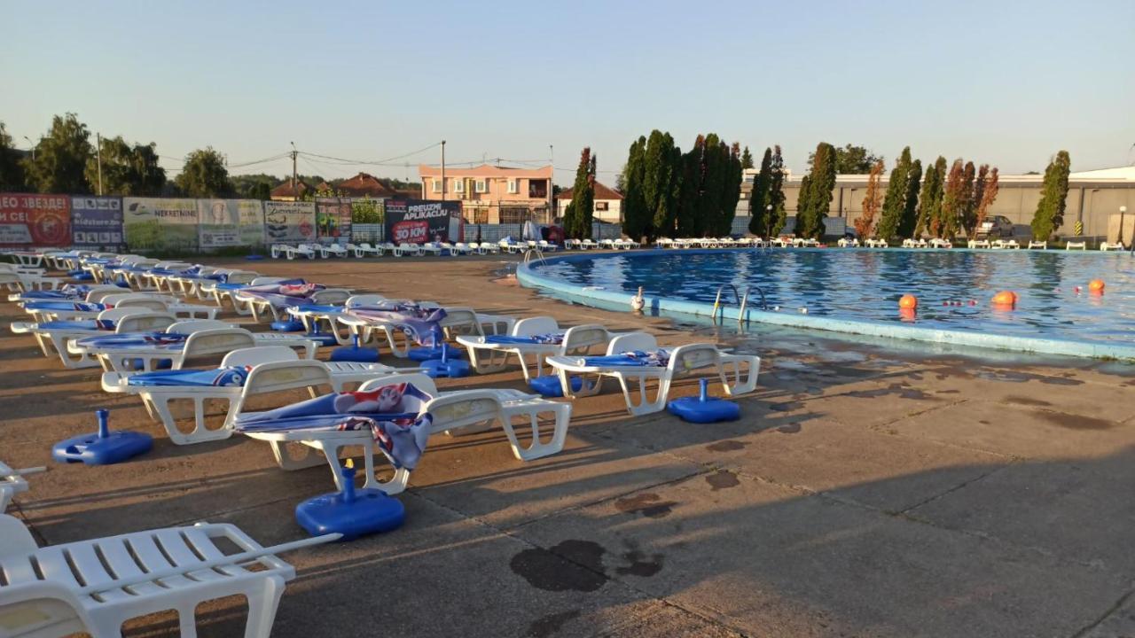 Royal Apartmani Bosanski Samac Exterior photo